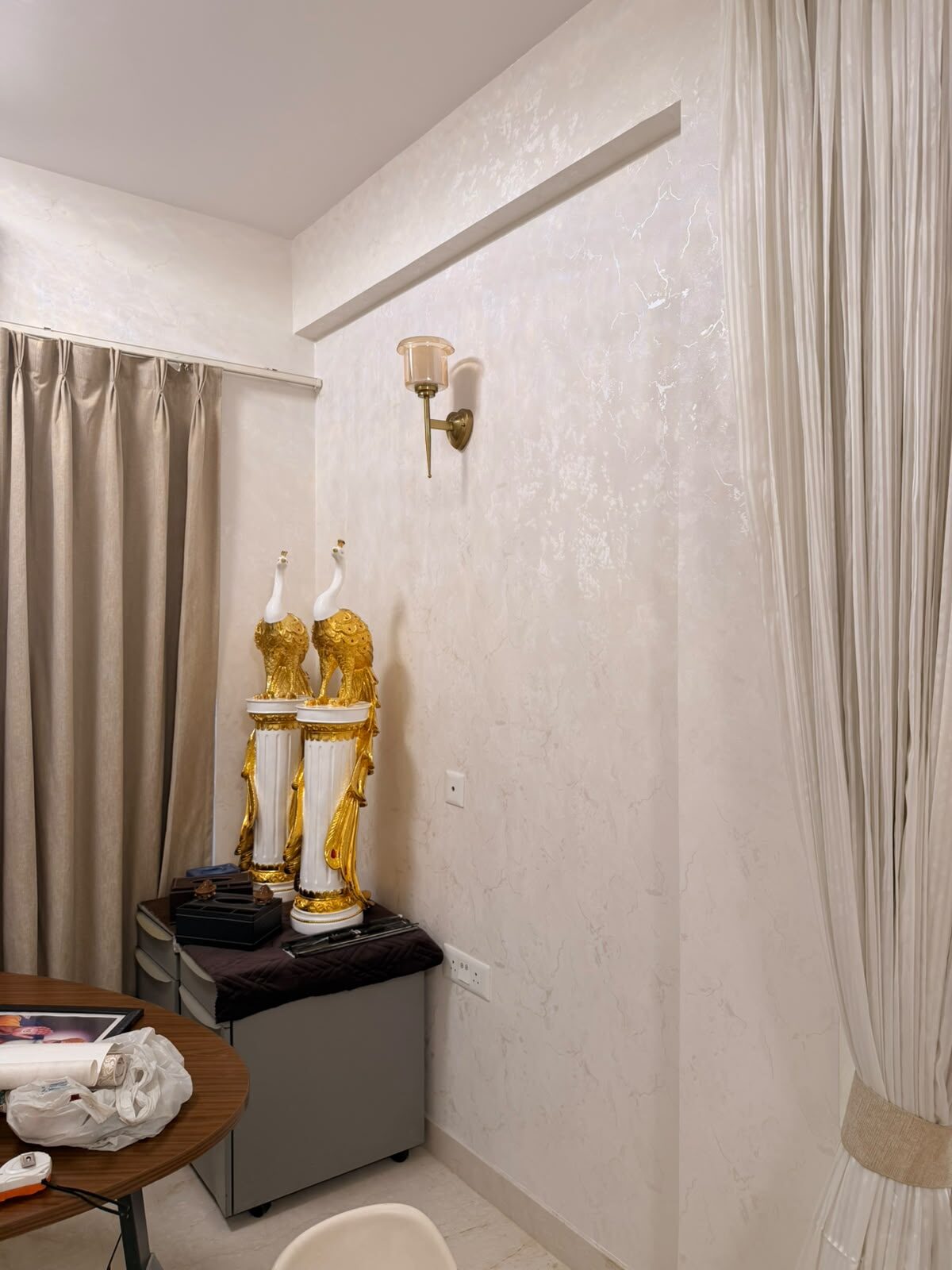 Pearl shimmer wallpaper Gurgaon