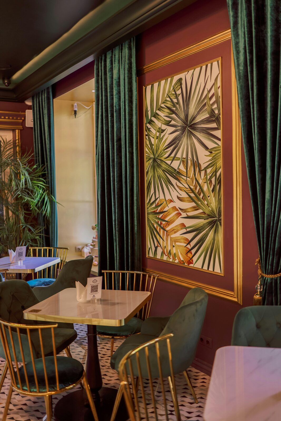 Restaurant wallpaper Gurgaon